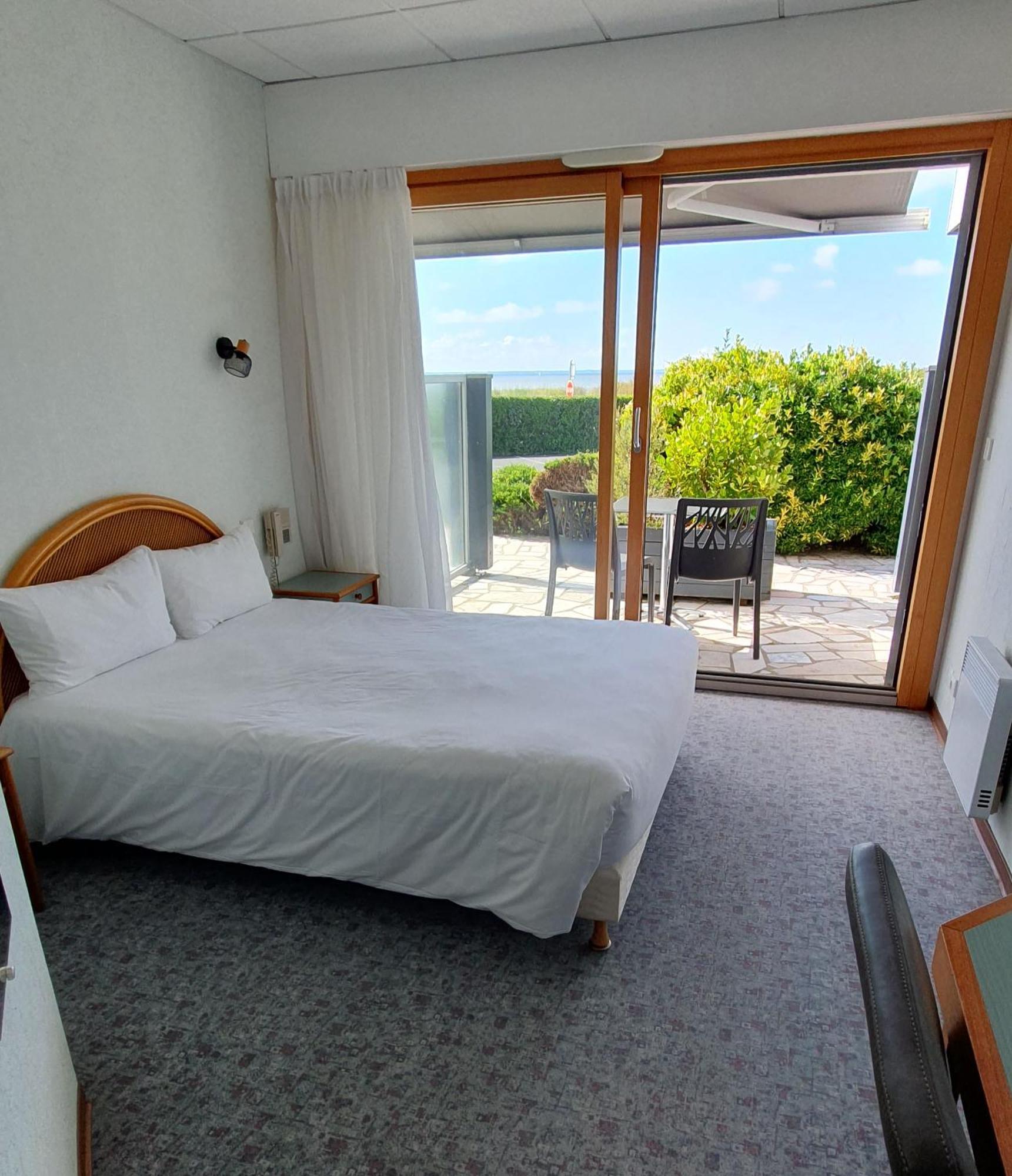 Hotel L'Albatros Damgan Ngoại thất bức ảnh