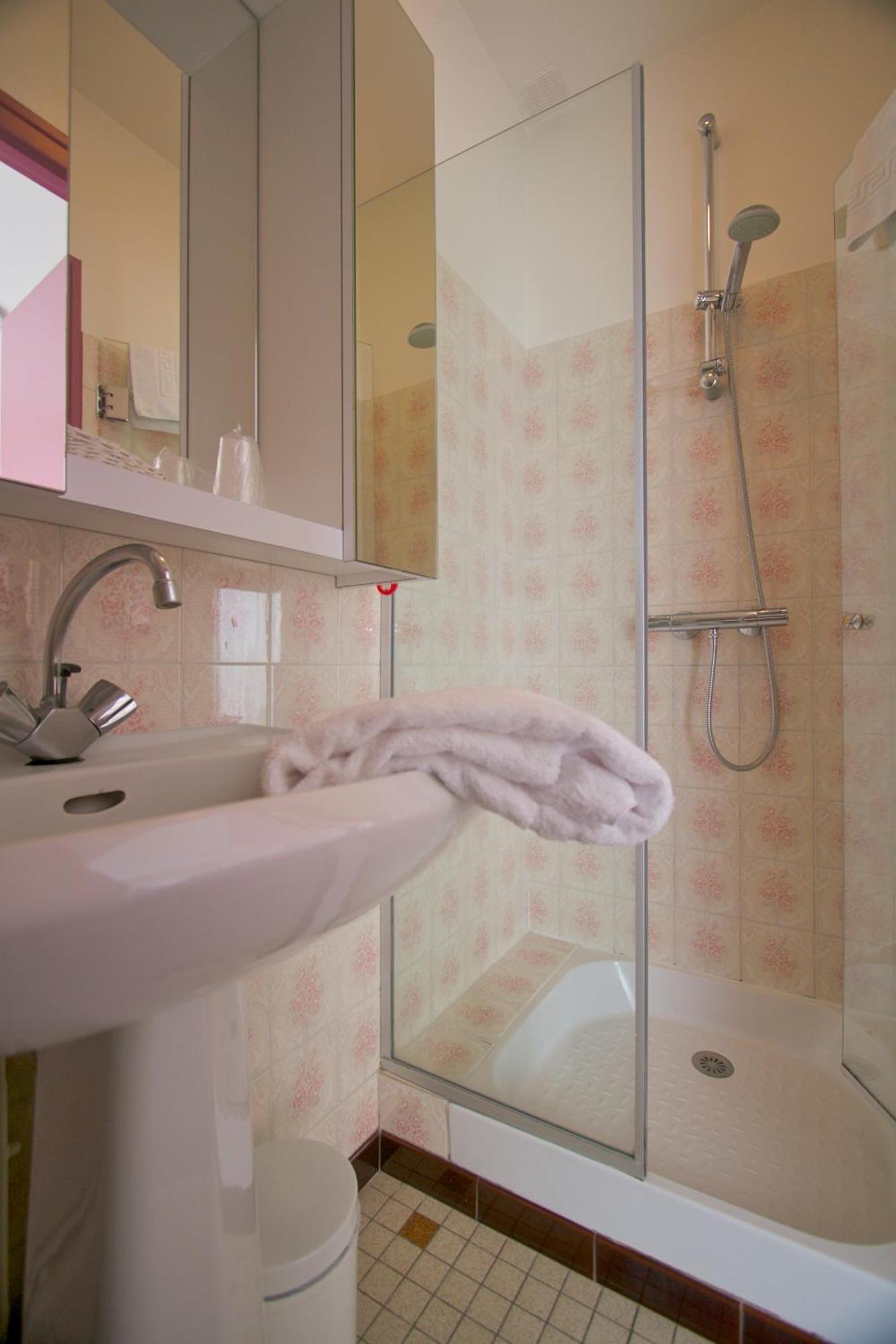 Hotel L'Albatros Damgan Ngoại thất bức ảnh